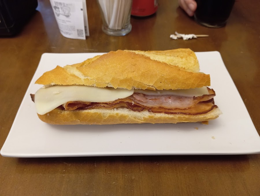 BAR AVENIDA 73.