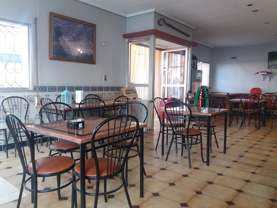 Kebab o Doner Bar La Pinada - Cafetería.
