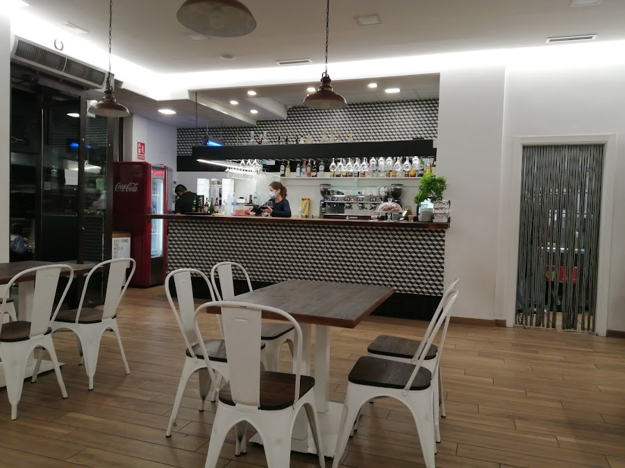 La Cantina De "El You"