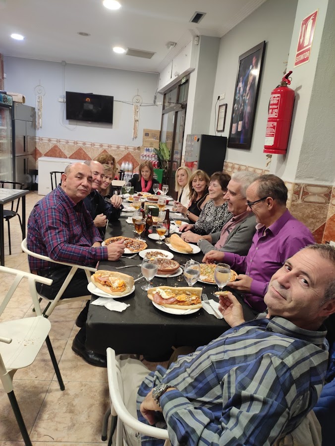 Sol Pizzeria para pedir por móvil 604897580